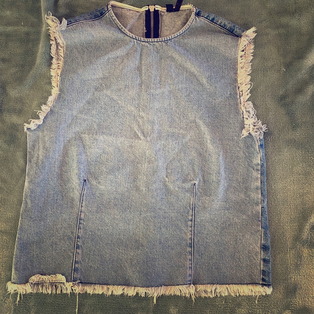 Denim sleeveless top, back zipper raw edges